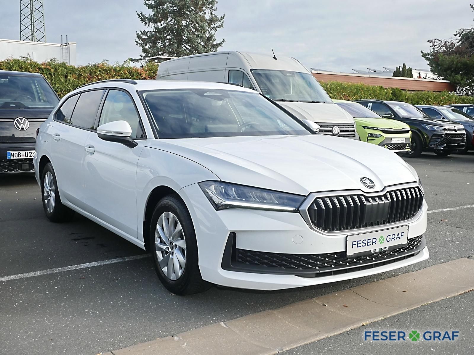 Skoda Superb Combi 2.0 TDI Essence AHK Navi RüKa 16" imagem 2