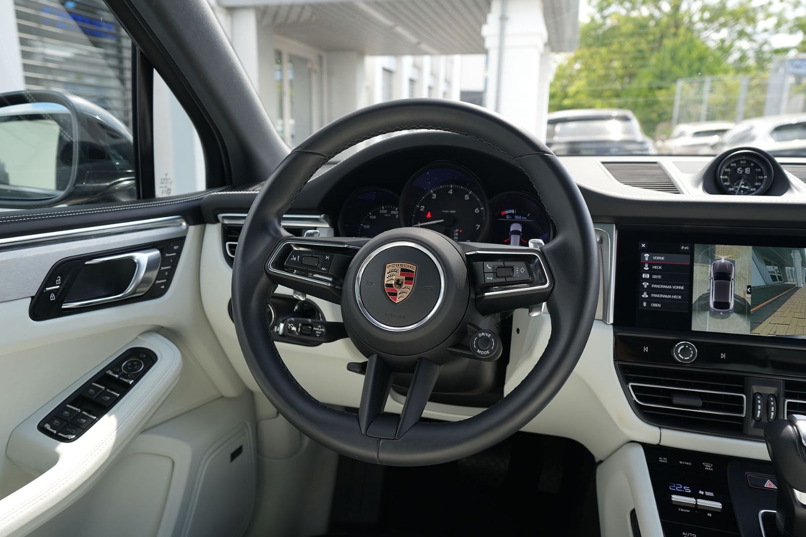 Porsche Macan LEDER KREIDE-ACC-LUFTF-PANO-SPORTABG.-VOLL foto 22