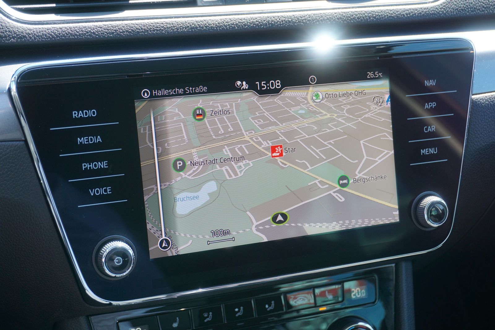 Skoda Superb Combi 1.5 TSI Active LED Navi Sitzheizung foto 14