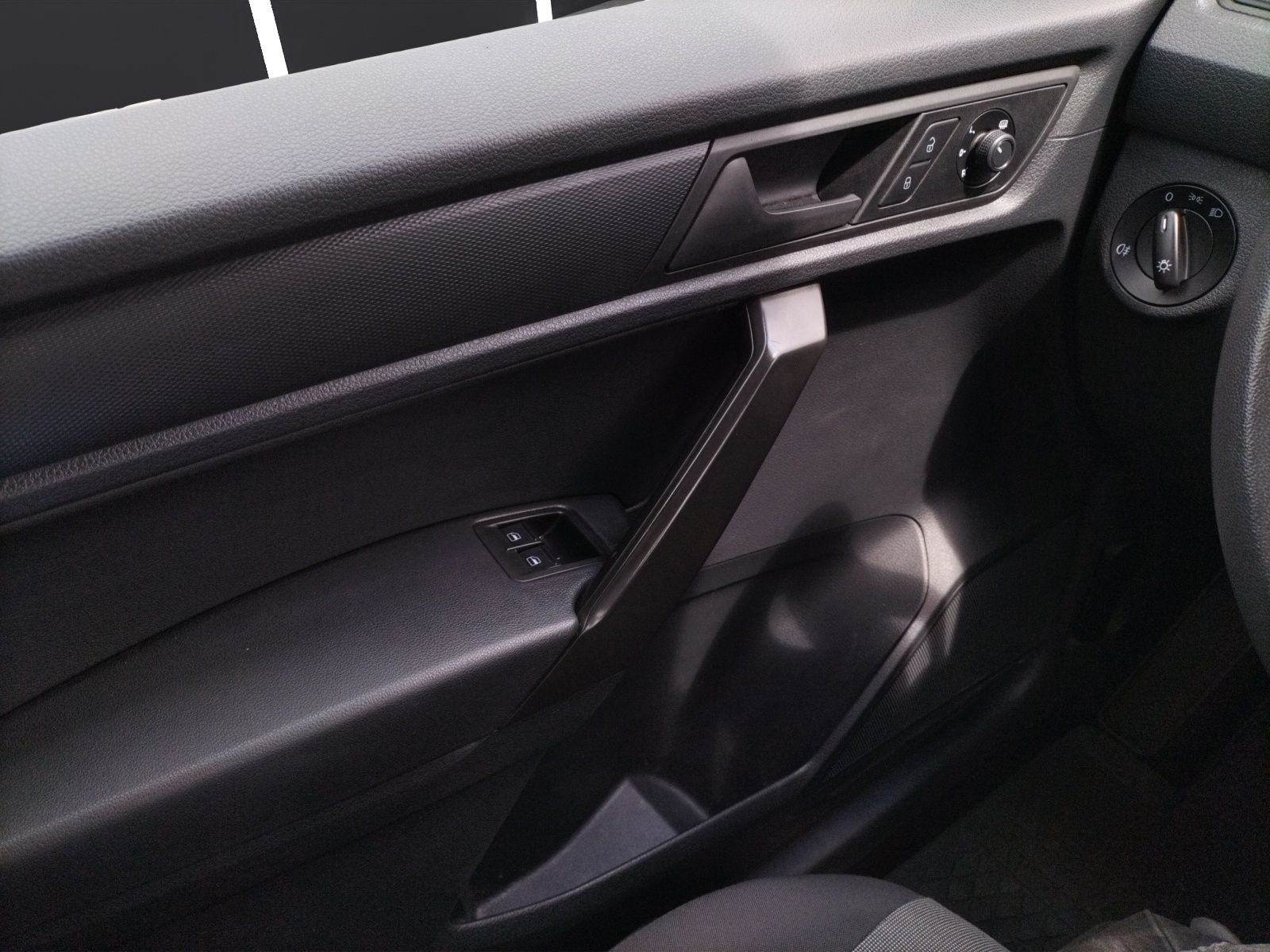 Fahrzeugabbildung Volkswagen Caddy Kasten TSI elektr. FH, elektr. Spiegel