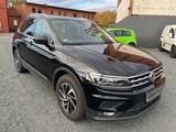 Volkswagen Tiguan/Bluetooth/Apple CarPlay/LED - Volkswagen Tiguan: Euro 5