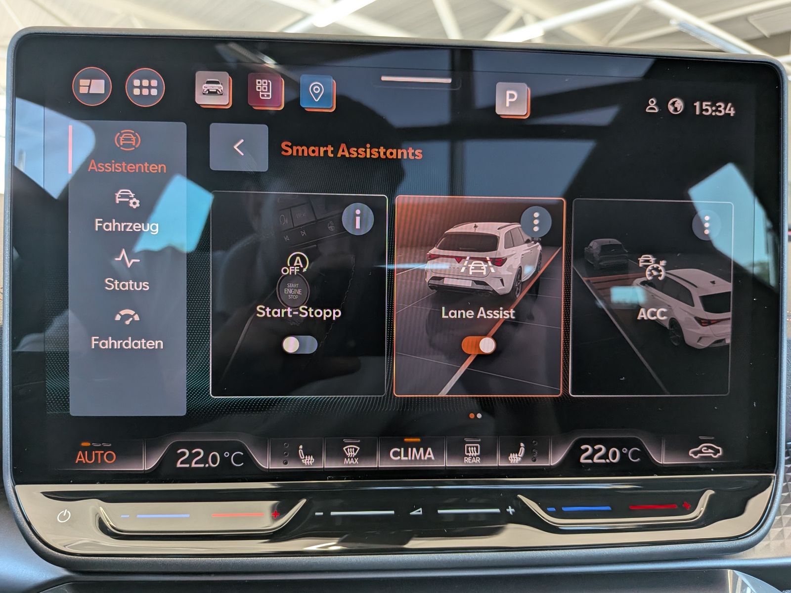Fahrzeugabbildung CUPRA Leon 1.5 eTSI Dynamic-Edge-Paket Pano Cam AHK 18