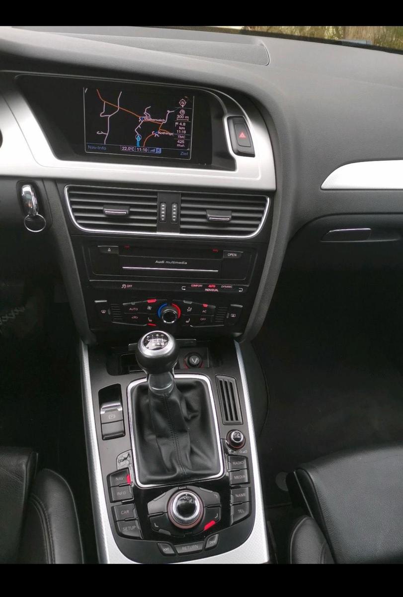 Audi A4 2011 — photo 9