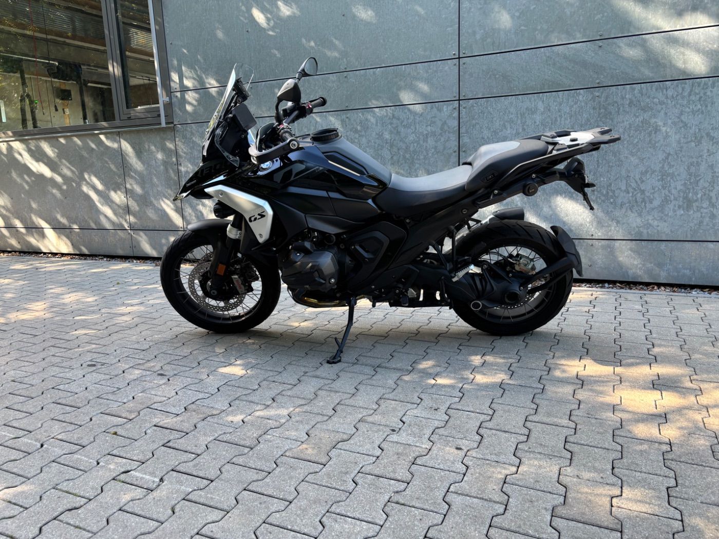Fahrzeugabbildung BMW R 1300 GS Triple Black 3 Pakete