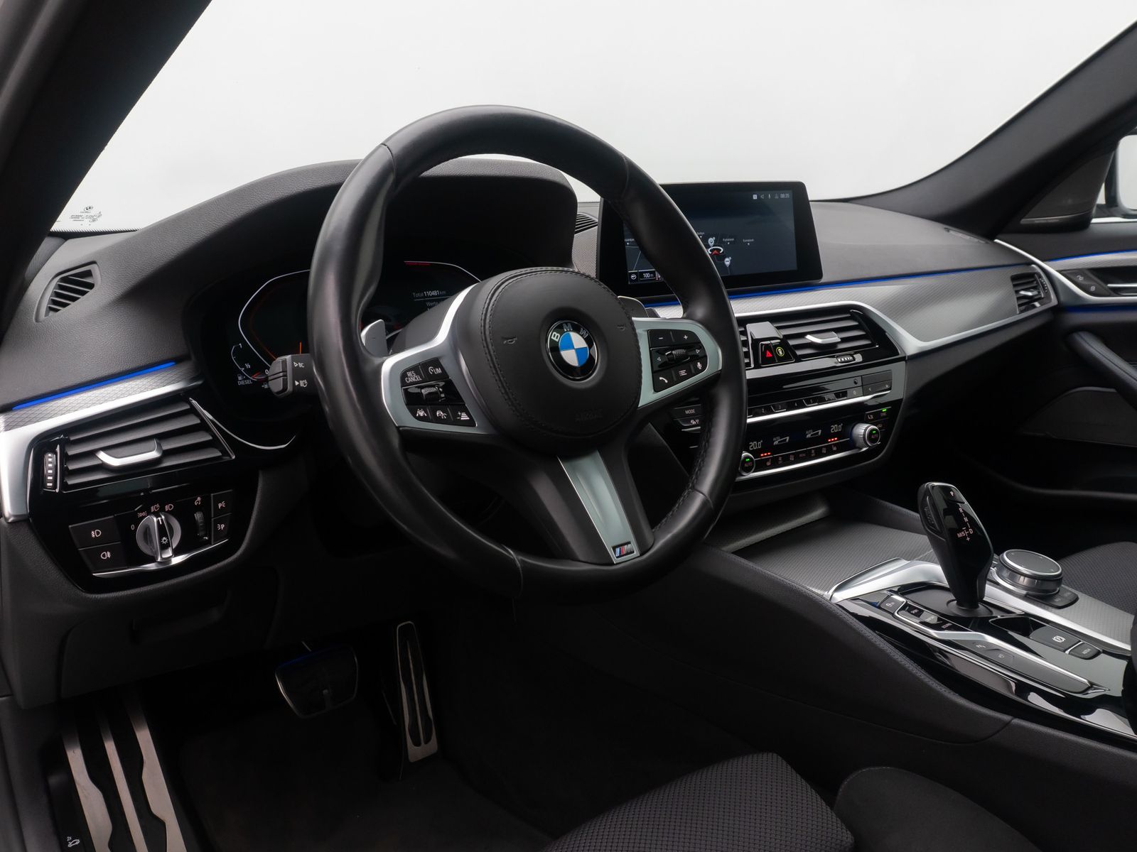 Fahrzeugabbildung BMW 530d M Sport 360°Komfort Panorama HUD DAB 20Zoll