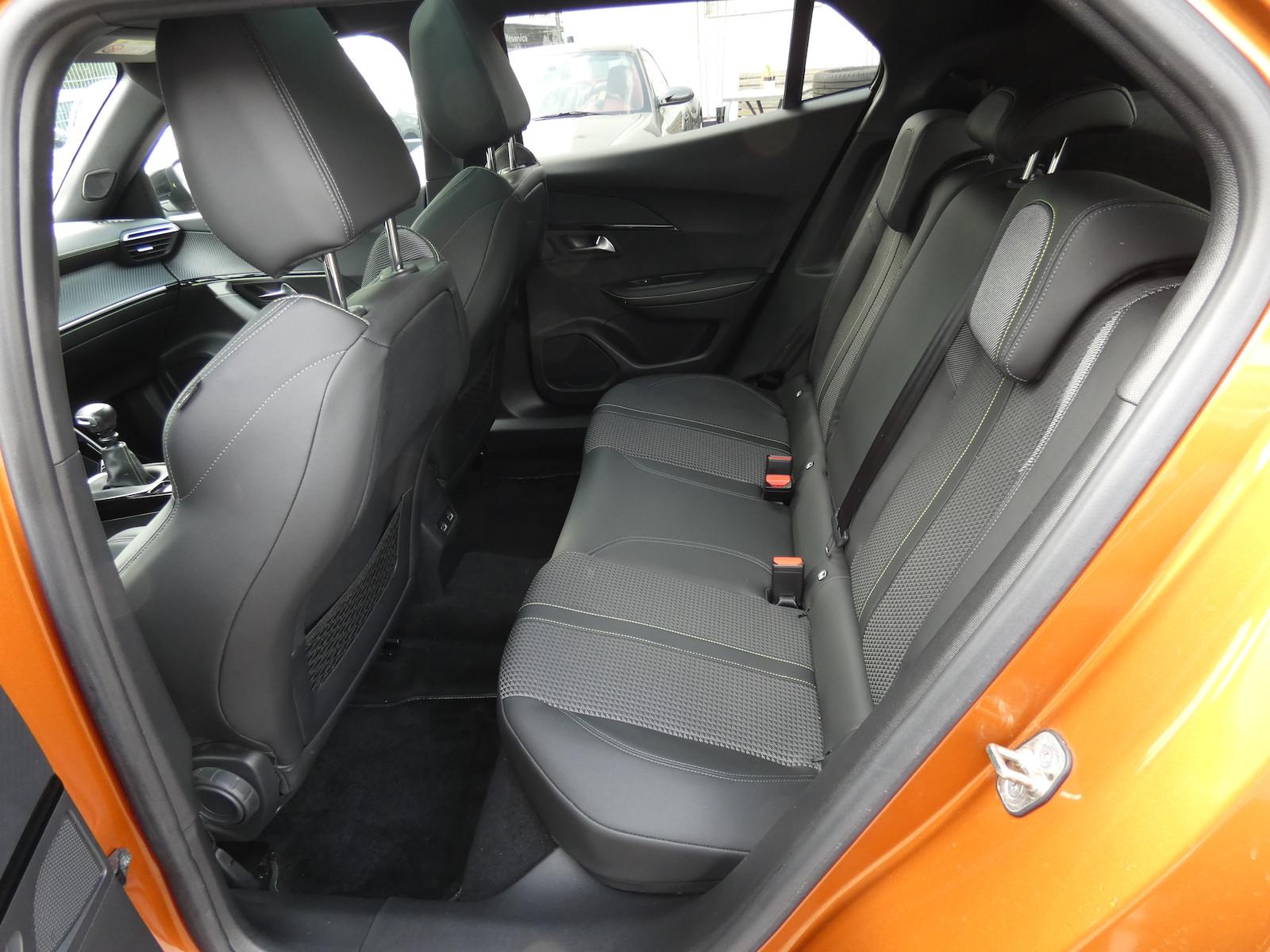 Peugeot 2008 GT-Line *ALU*KLIMA*PDC*SCHIEBEDACH*