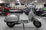 Vespa PX 125 2-Takt Handschaltung 1.Hand erst 6.000km - Vespa Motorräder in Bochum