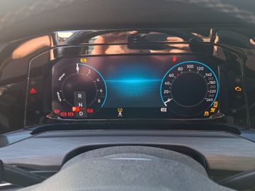 Volkswagen Golf VIII 1.4 Style KeyLess+LED+Massage+Navi+SHZ