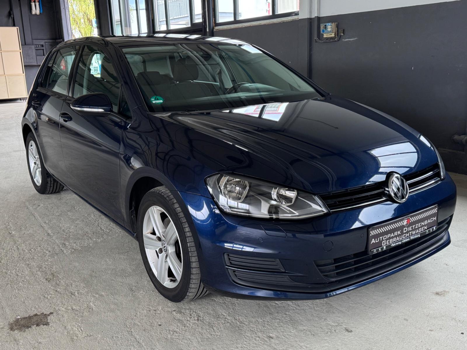 Volkswagen Golf VII Lim.  Navi PDC SH Scheckheft!