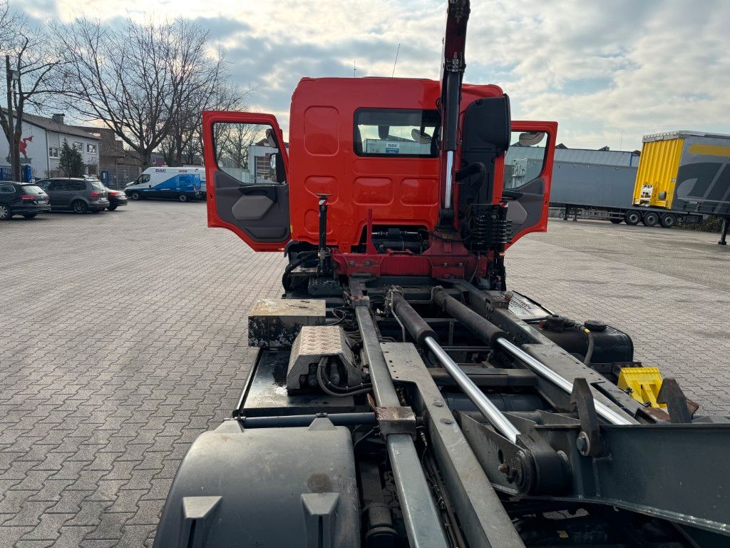 Fahrzeugabbildung DAF FA LF 180 8t / Abrollkipper, Ladekran   Containe