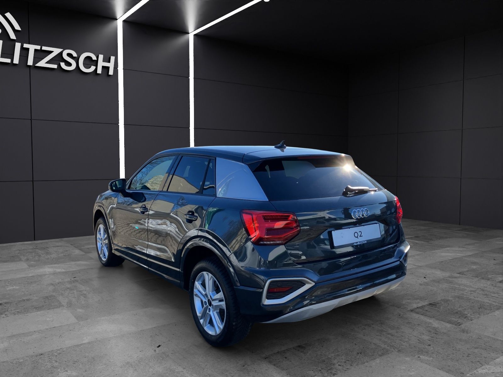 Fahrzeugabbildung Audi Q2 35 TFSI advanced S-tronic Matrix AHK AVC GRA