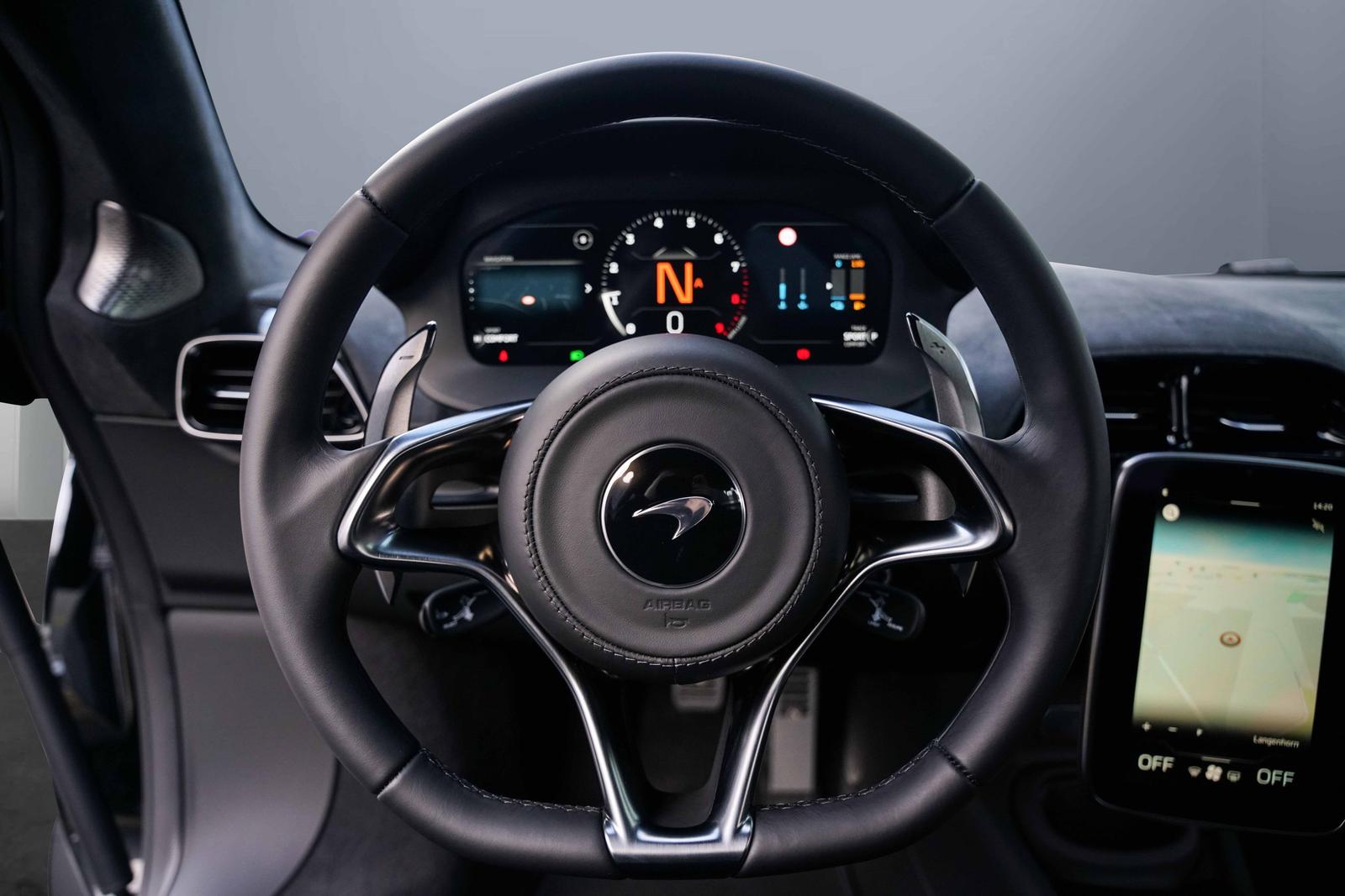 McLaren Artura Performance I Lift I Black Pack