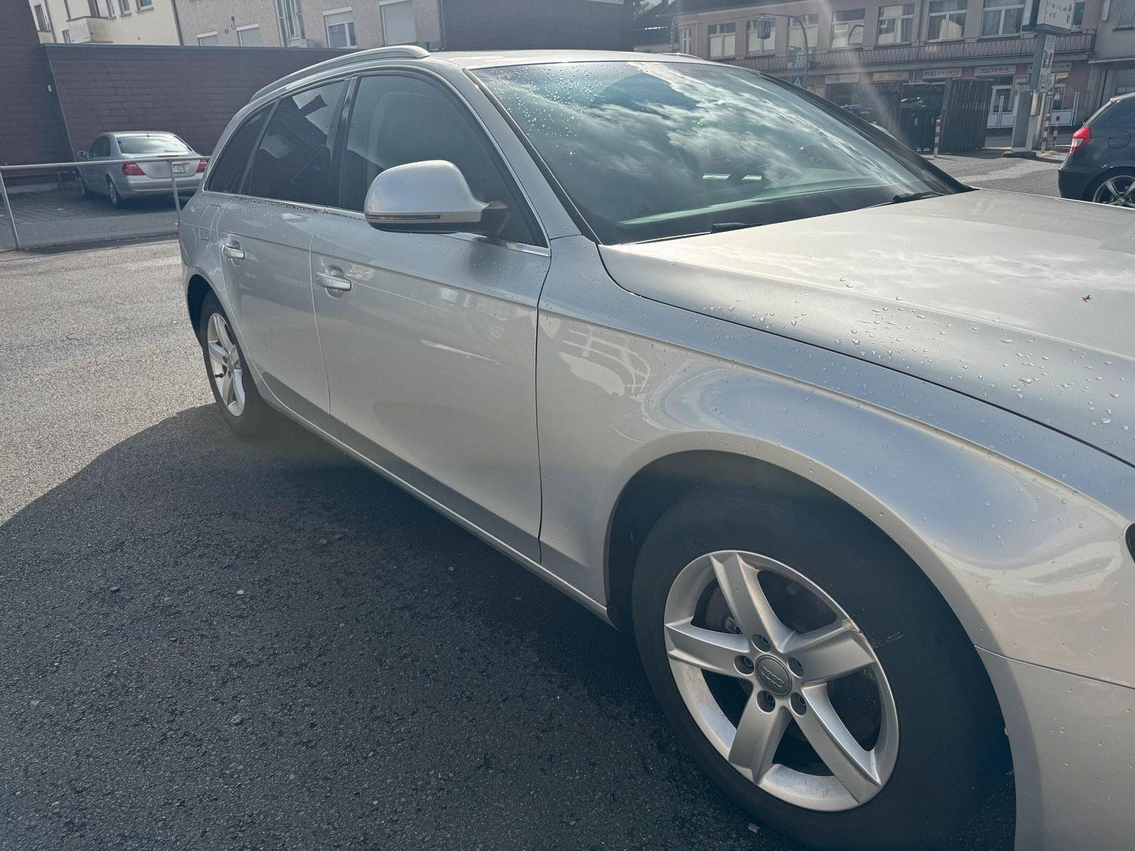 Audi A4 2009 — photo 6