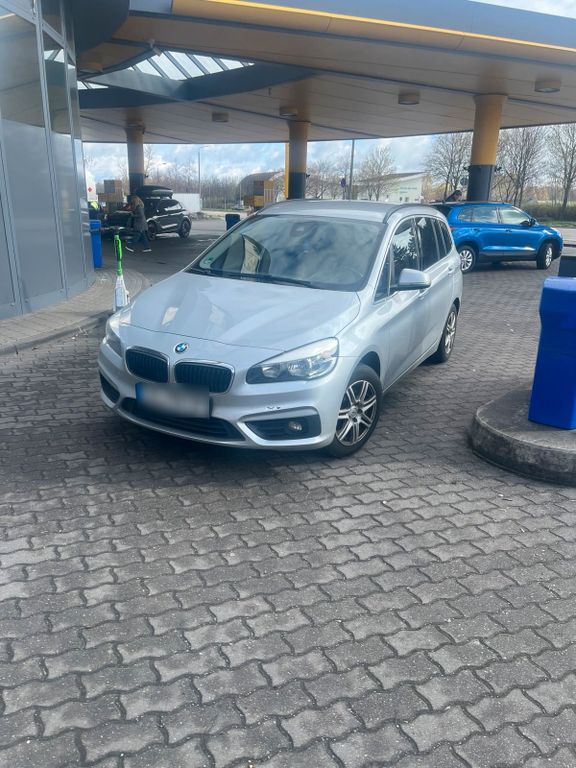 Image of BMW 218