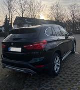 BMW X1 xDrive25d/PanoramaDach/HarmanKardon/HeadUp - BMW X1 Gebrauchtwagen in Stuttgart