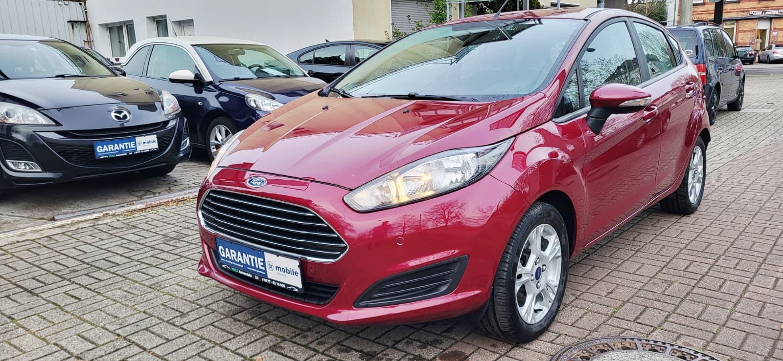 Ford Fiesta Sync- TÜV NEU