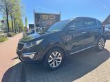 Kia Sportage Attract 2WD+Sitzh+AHK+Tempo+HU/AU NEU - Kia Sportage Attract mit Benzin-Antrieb