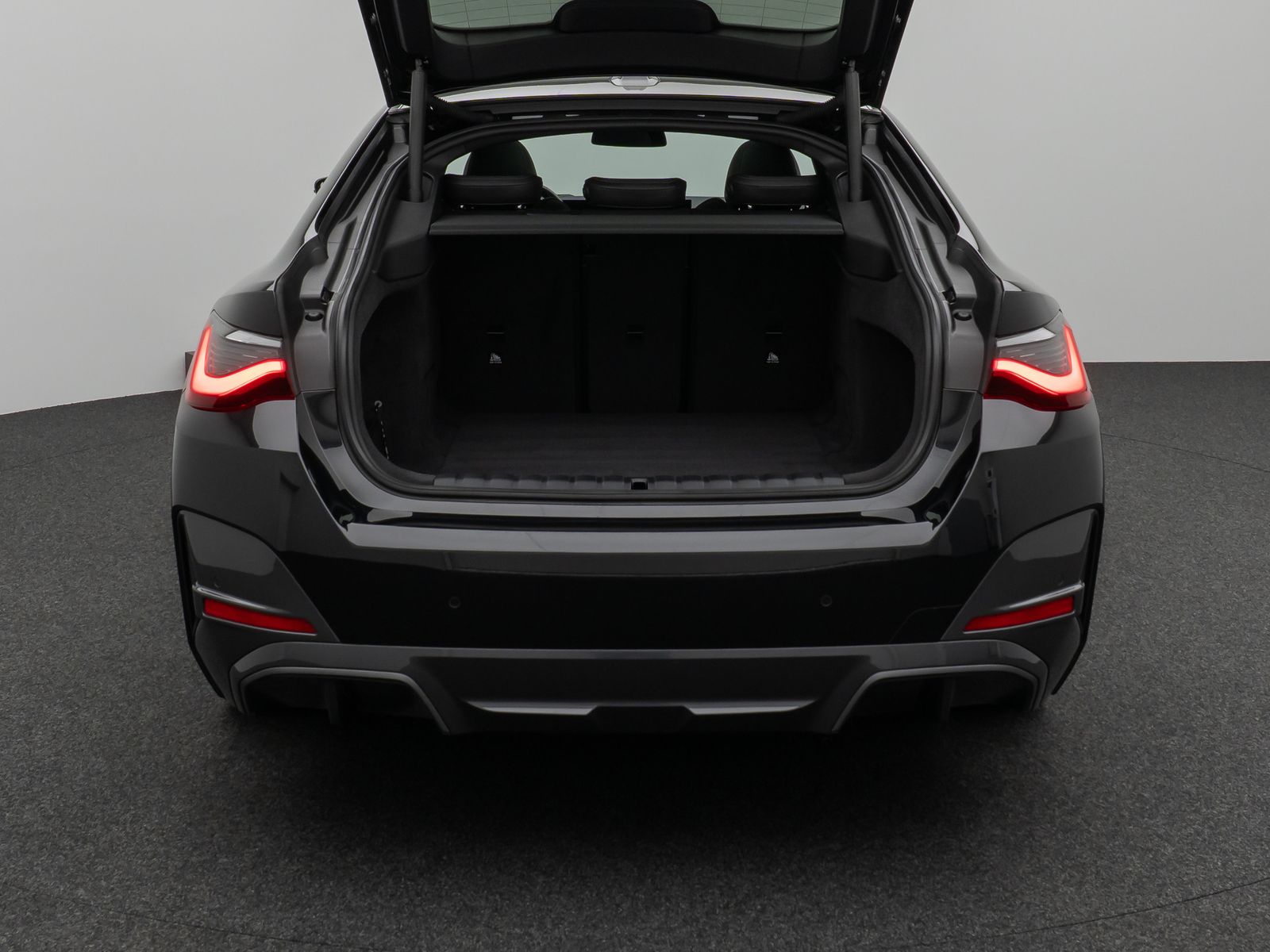 Fahrzeugabbildung BMW i4 eD40 Gran Coupé M Sport Glasdach Kamera HiFi