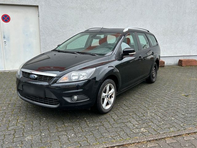 Ford Focus 1,6L Benzin TÜV