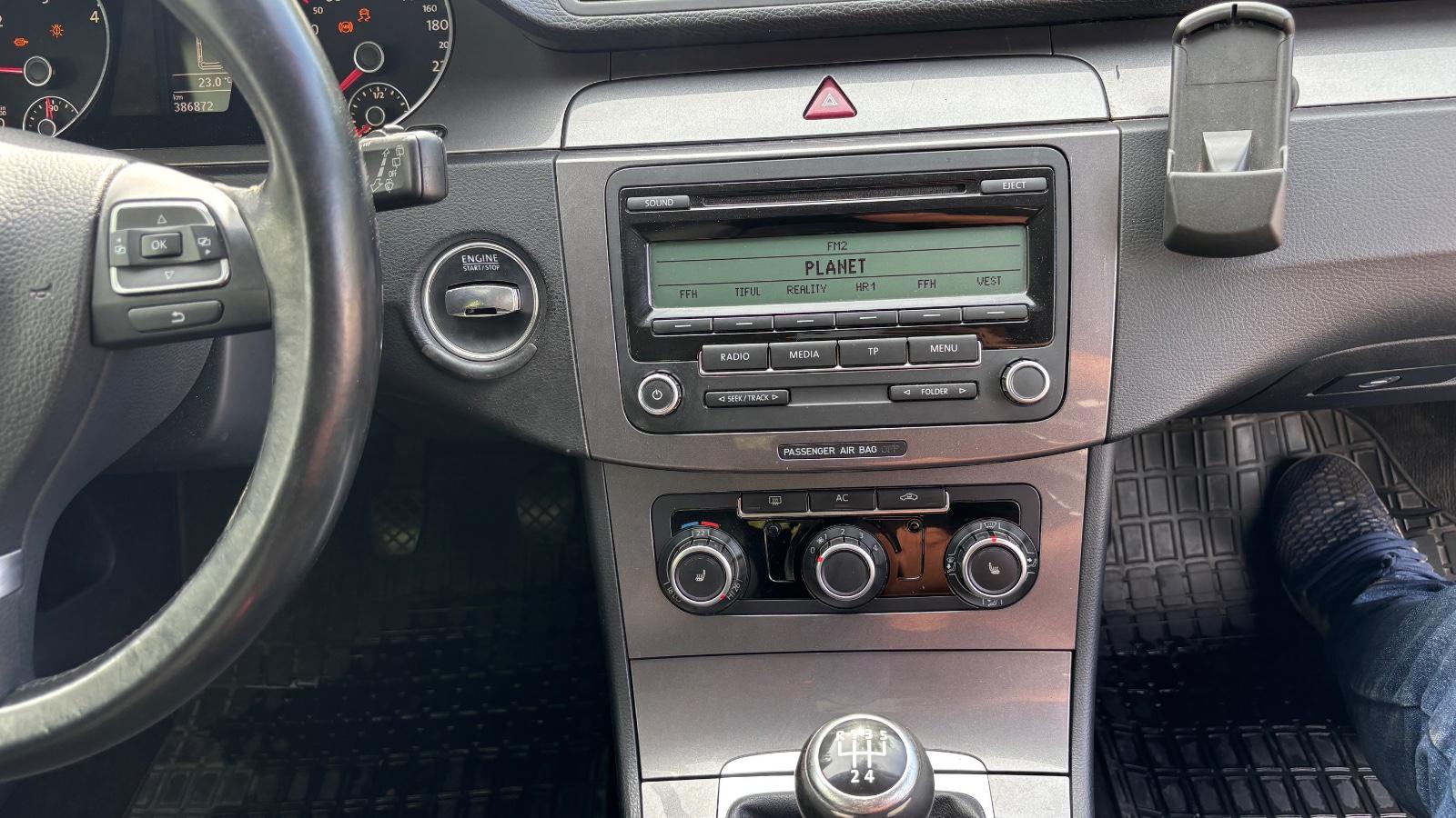 Volkswagen Passat 2010 — photo 14