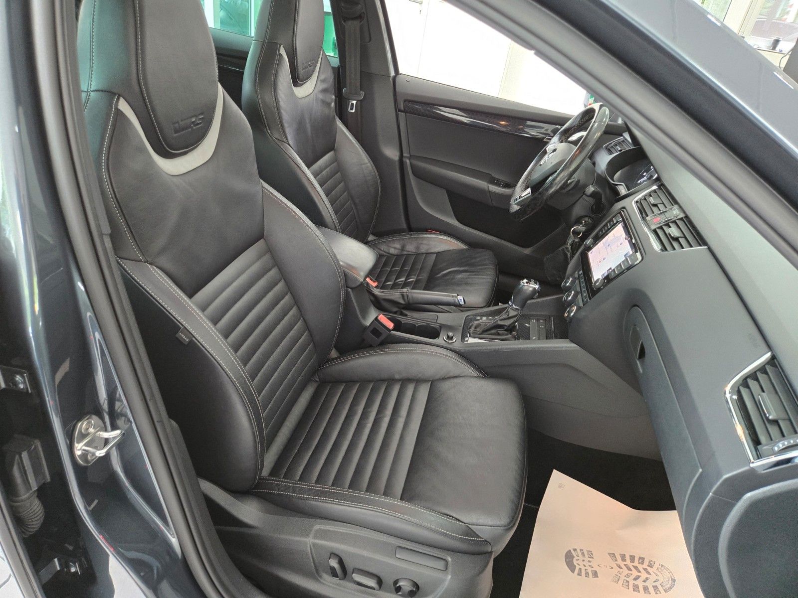 Fahrzeugabbildung SKODA Octavia Combi RS