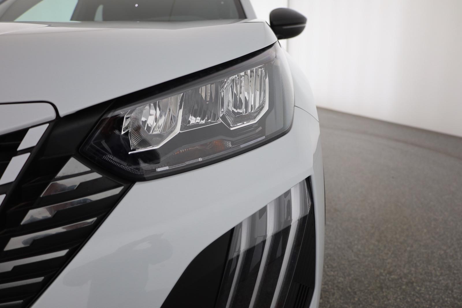 Peugeot 2008 1.2 PureTech LED ACC Kamera