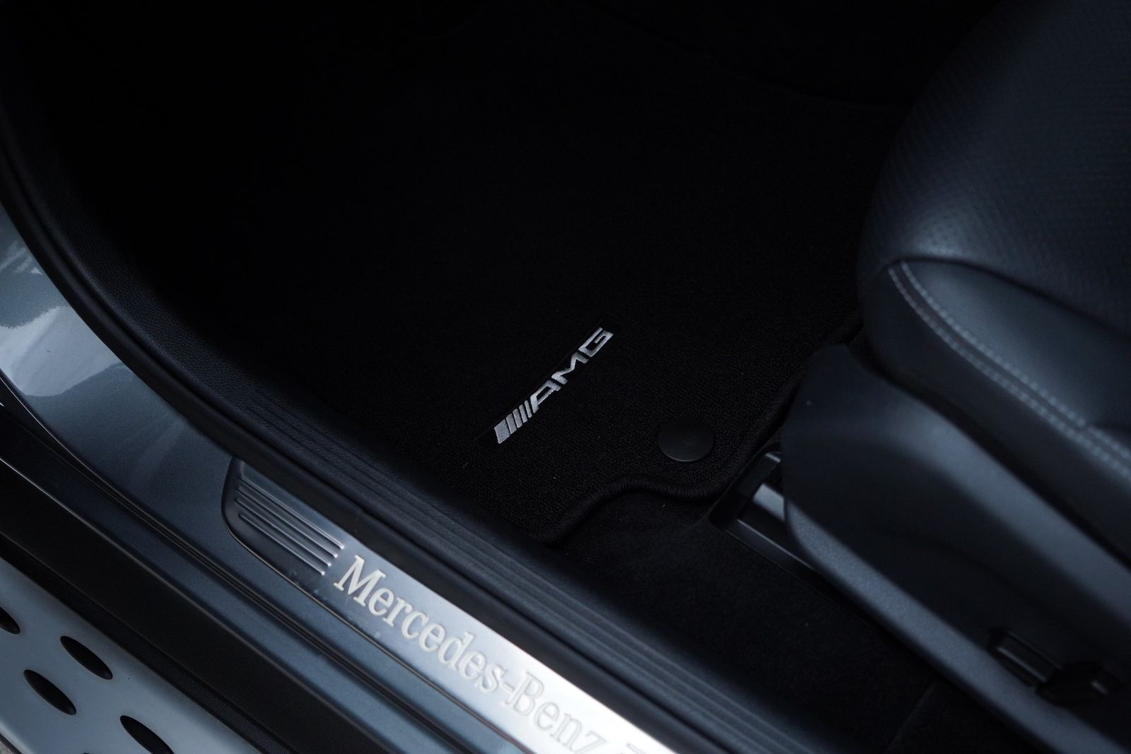 Fahrzeugabbildung Mercedes-Benz GLC 350 d 4Matic AMG COMAND|AHK|360°|LED|PANO