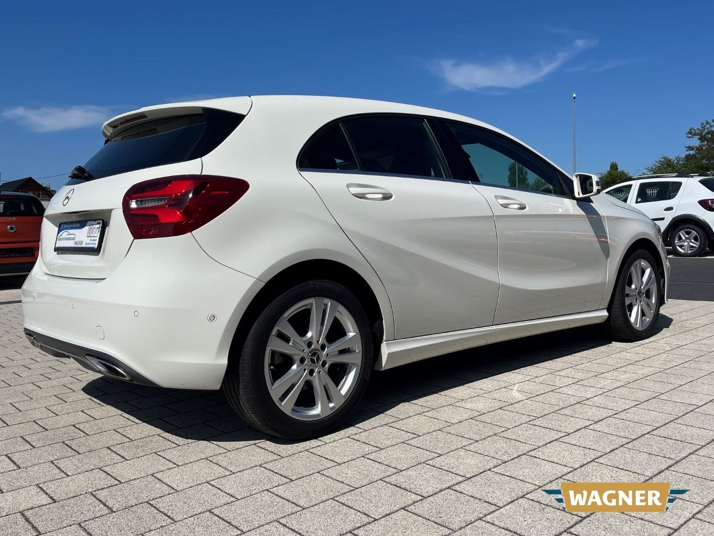 Fahrzeugabbildung Mercedes-Benz A 200 BlueEfficiency Sitzheizung 2-Hand