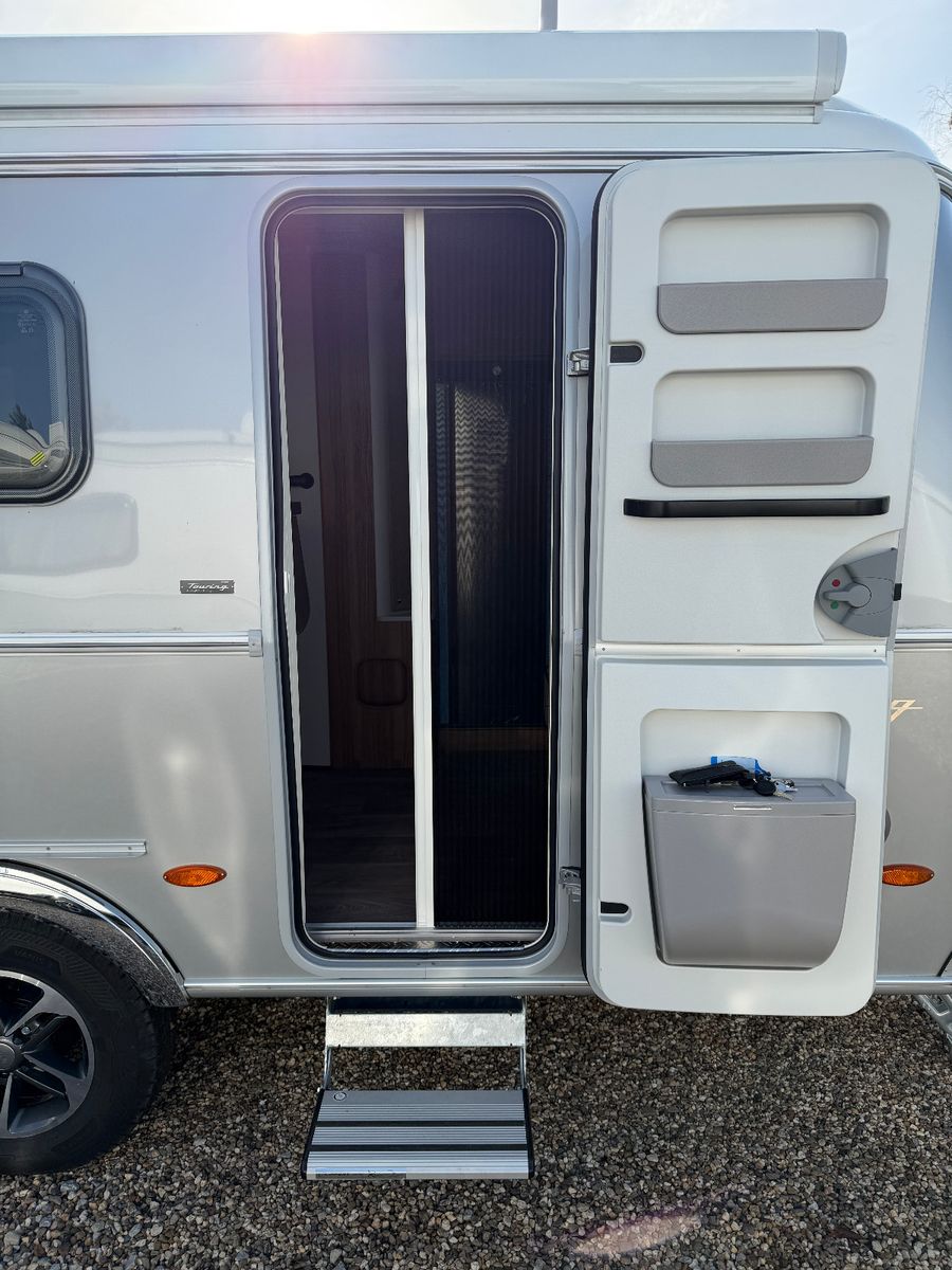 Fahrzeugabbildung HYMER / ERIBA / HYMERCAR Touring 642 - Sie sparen: 7.594€!