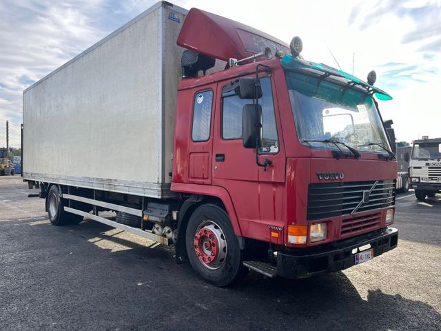 Volvo FL7 4x2 box 8 m in good condition