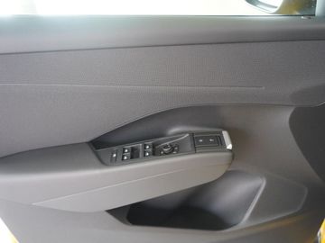 Volkswagen T-Roc - 6