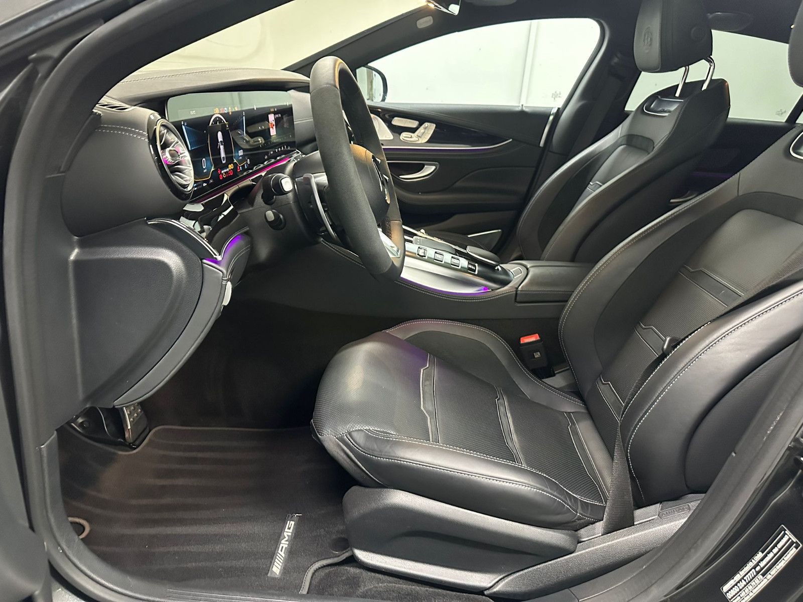 Fahrzeugabbildung Mercedes-Benz GT 63  S E Performance *SHD*CARBON HECKS*HEADUP*