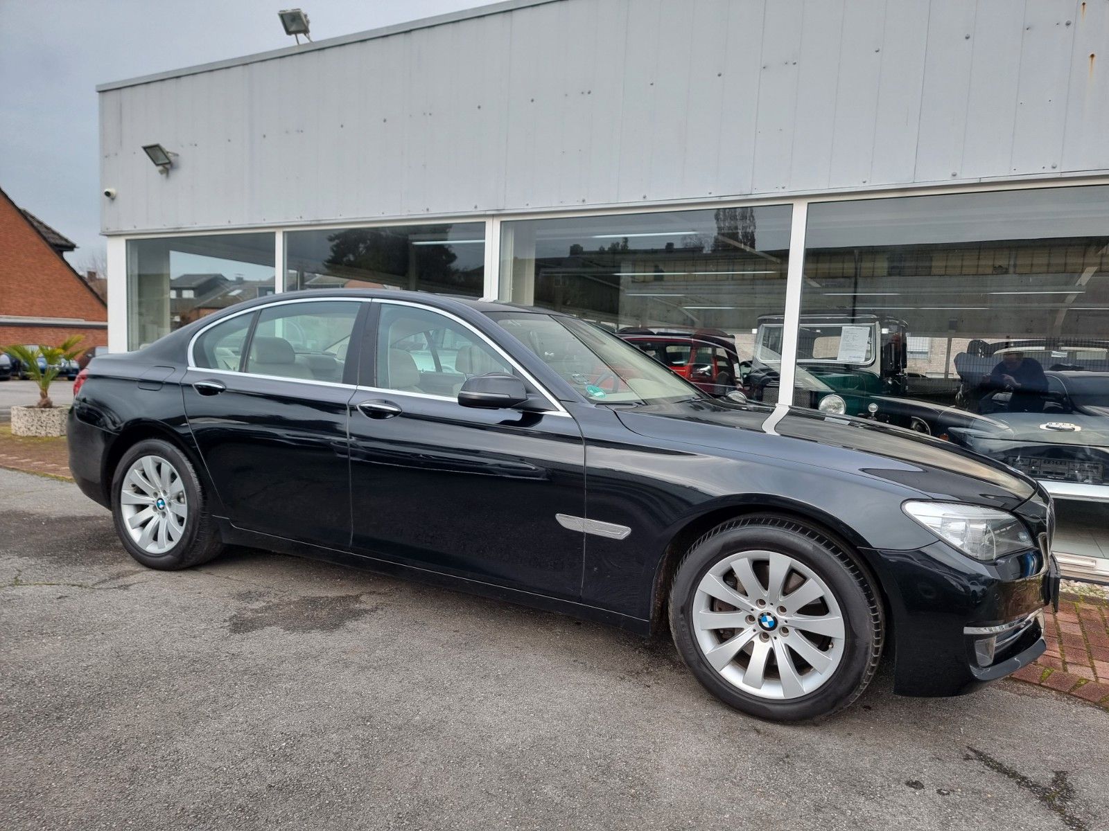 Fahrzeugabbildung BMW 730d/Bestzustand/Kpl. Historie/Head-up/Komfortsi