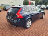 Volvo V60 Kombi Summum AWD*BI-XENON*TOP AUSSTATTUNG* - Volvo V60 Hybrid (Diesel/Elektro)
