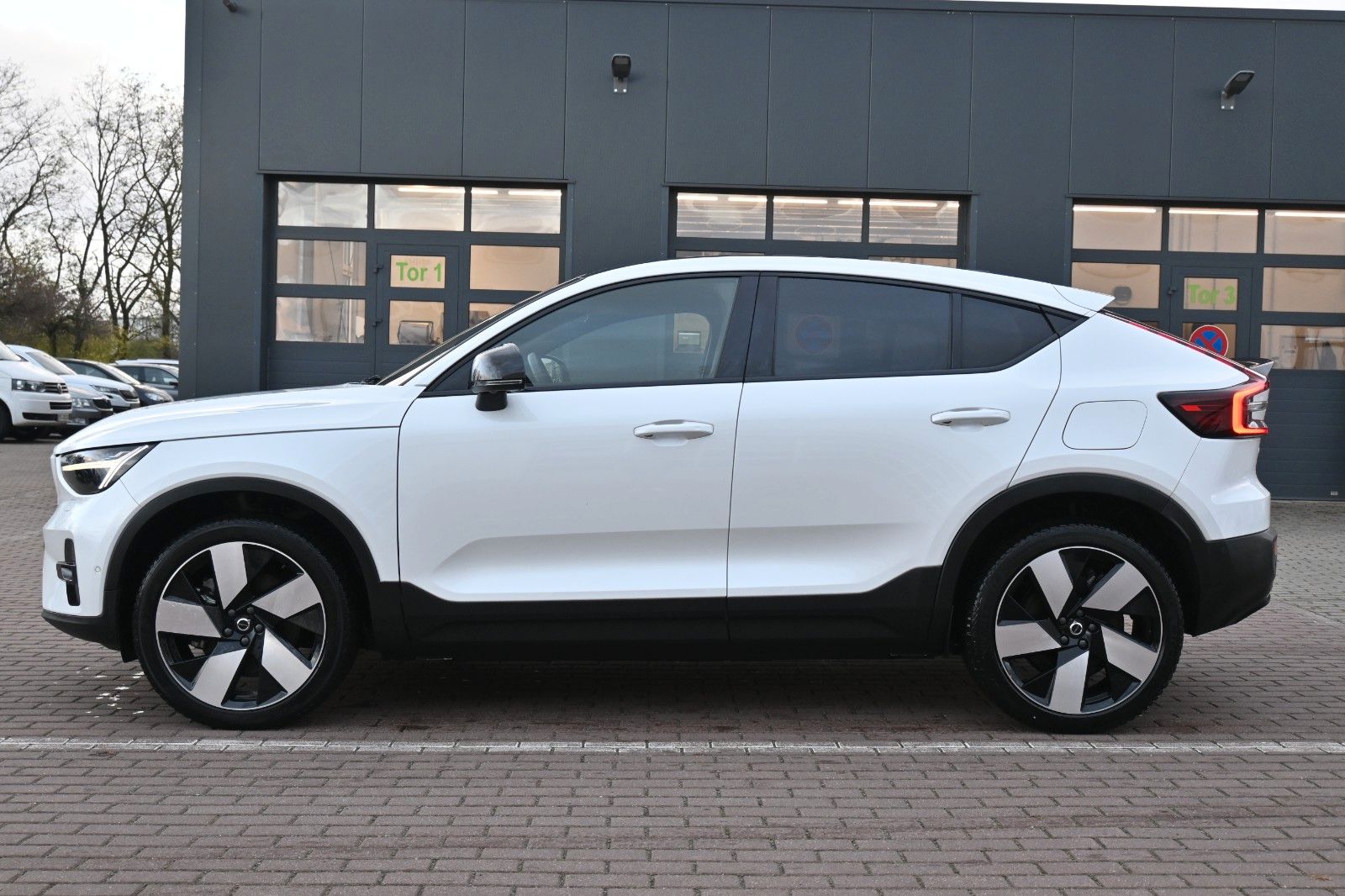 Fahrzeugabbildung Volvo C40 Twin AWD Ultimate 360°PANO°Stdhzg