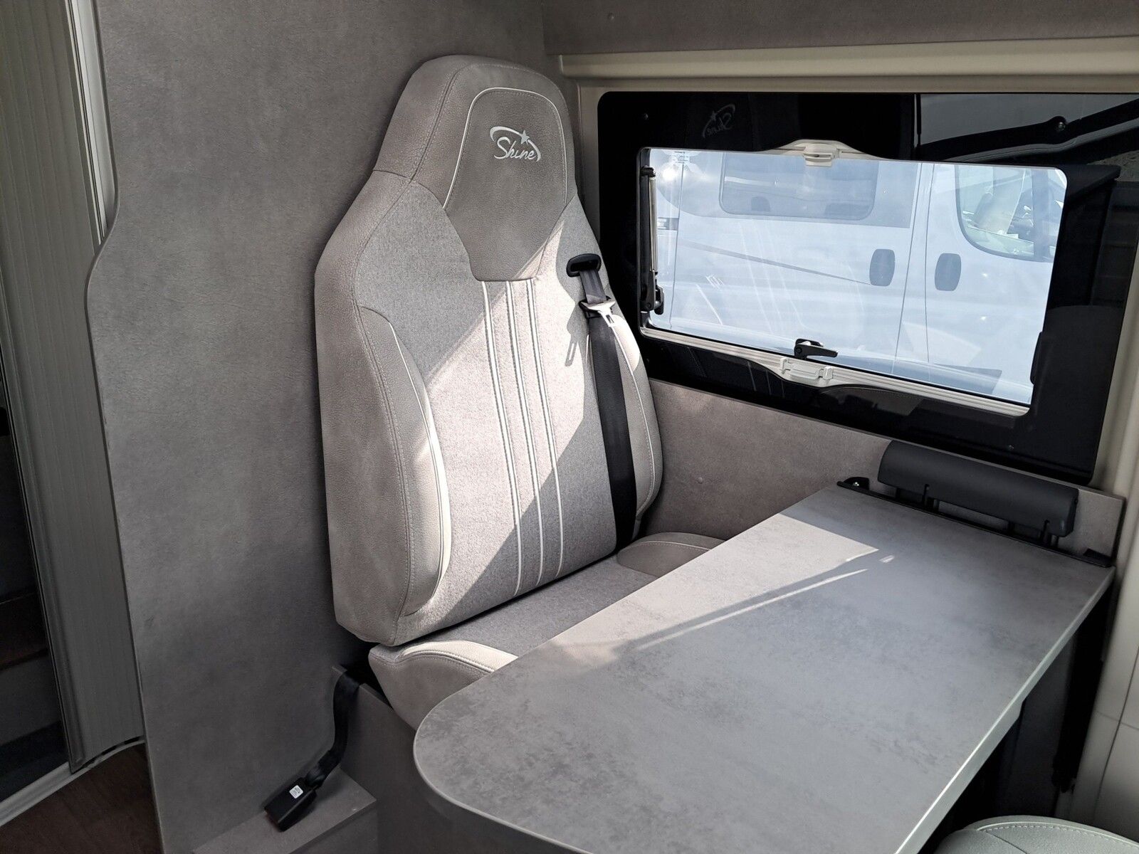 Fahrzeugabbildung Pössl Summit Shine 600 LR Citroen 180 PS Autom.