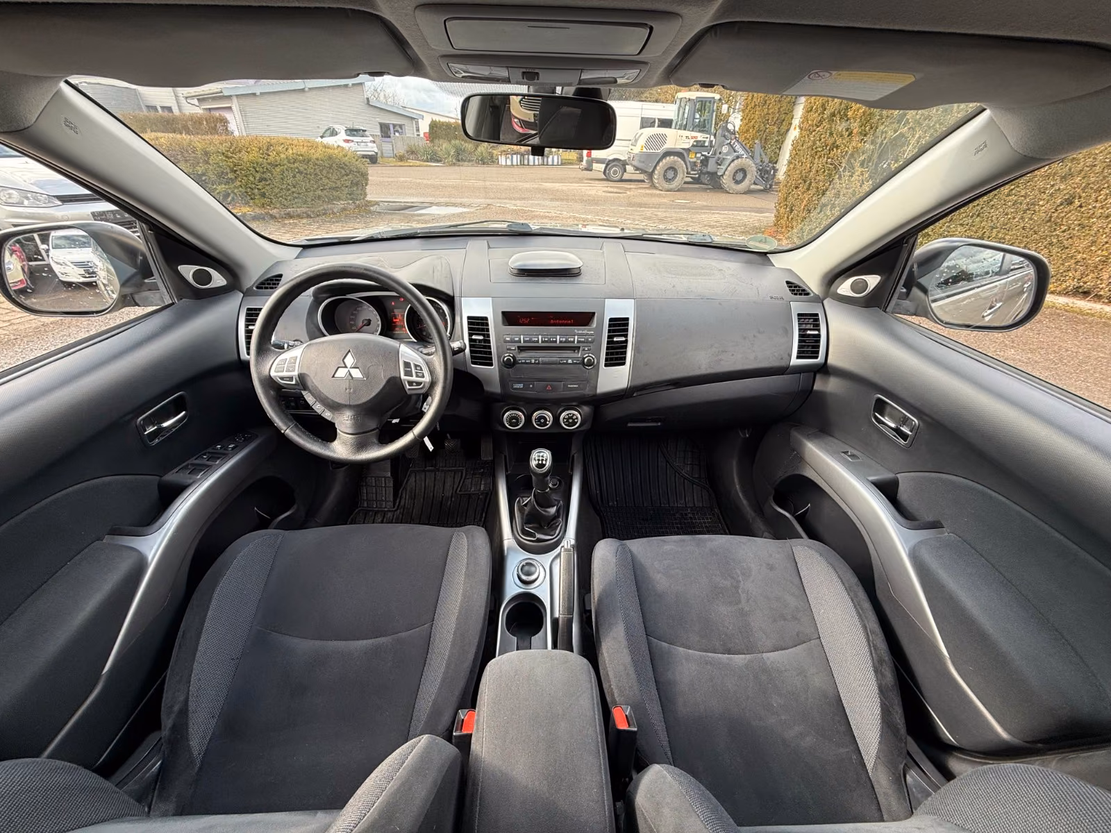Mitsubishi Outlander 2.4-Allrad-Klima-7 Sitze-PDC-Tüv 07/28
