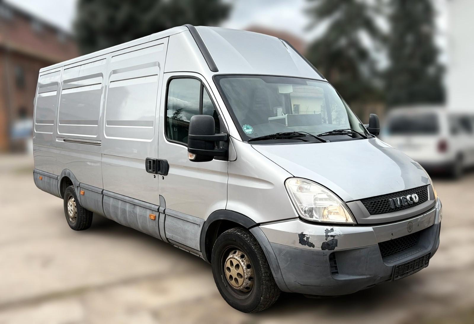 Iveco Daily 3.0 35 S 17 Express Maxi