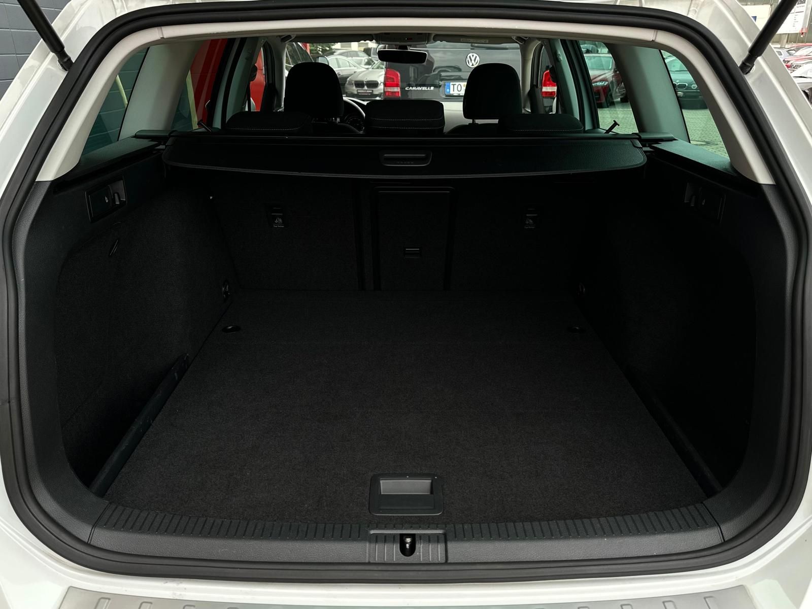 VW Golf Variant 1.5TSI HIGHLINE* LED#SHZ#LH#PDC#NAV - Image 7
