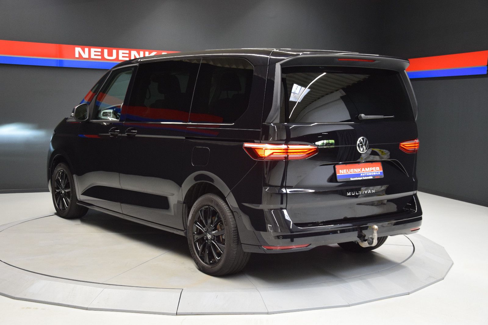Fahrzeugabbildung Volkswagen T7 Multivan ACC AHK Sitzh.Standh. Kamera
