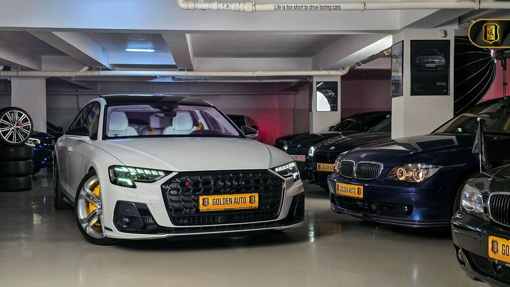 Audi S8