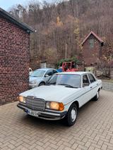 Mercedes-Benz Mercedes W123 230e Automatik Rostfrei - Mercedes-Benz 230 in Dortmund