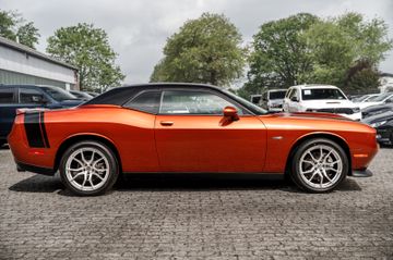 Dodge Challenger - 4