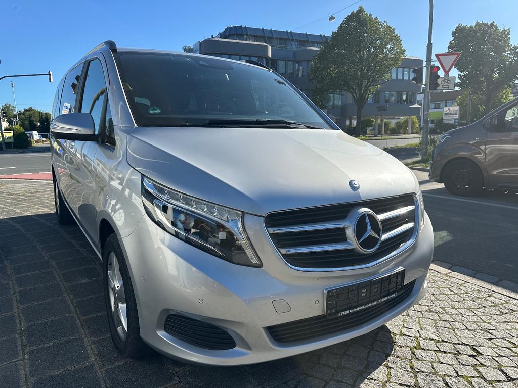 Mercedes-Benz V 220