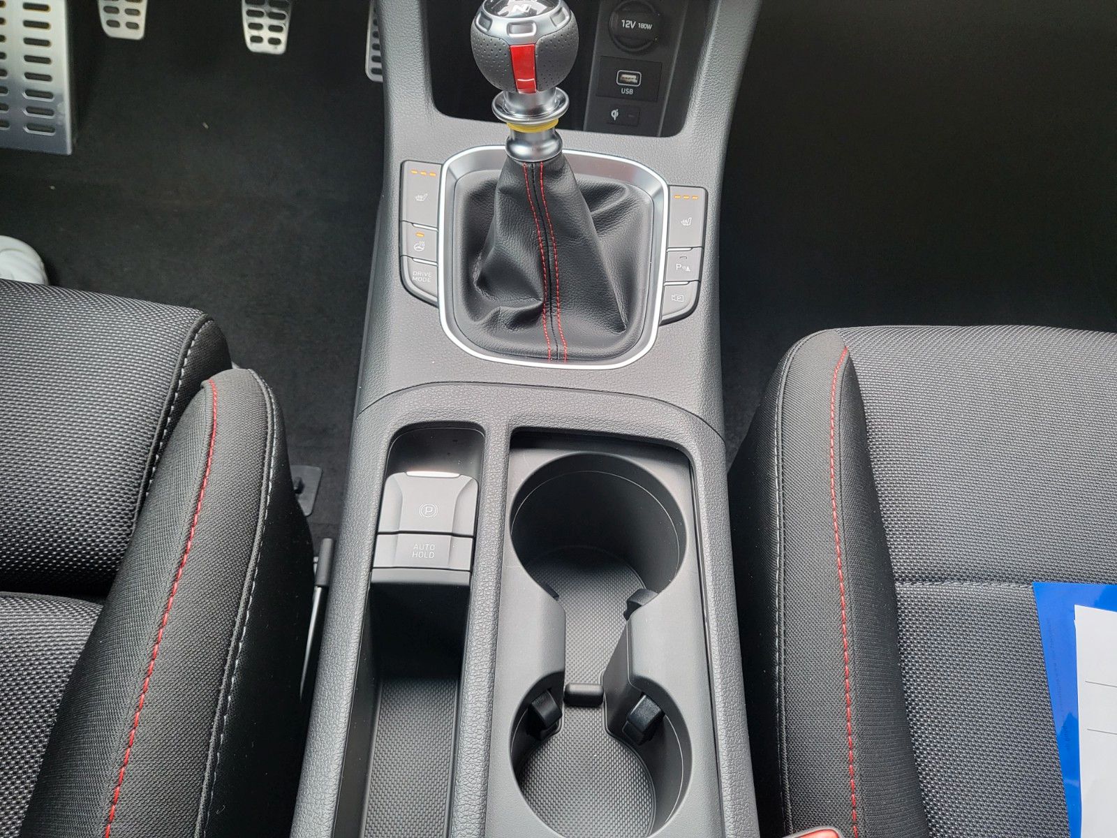 Fahrzeugabbildung Hyundai i30 1.5 T-GDI M/T (48V) N-LINE NAVI ASSI PANO