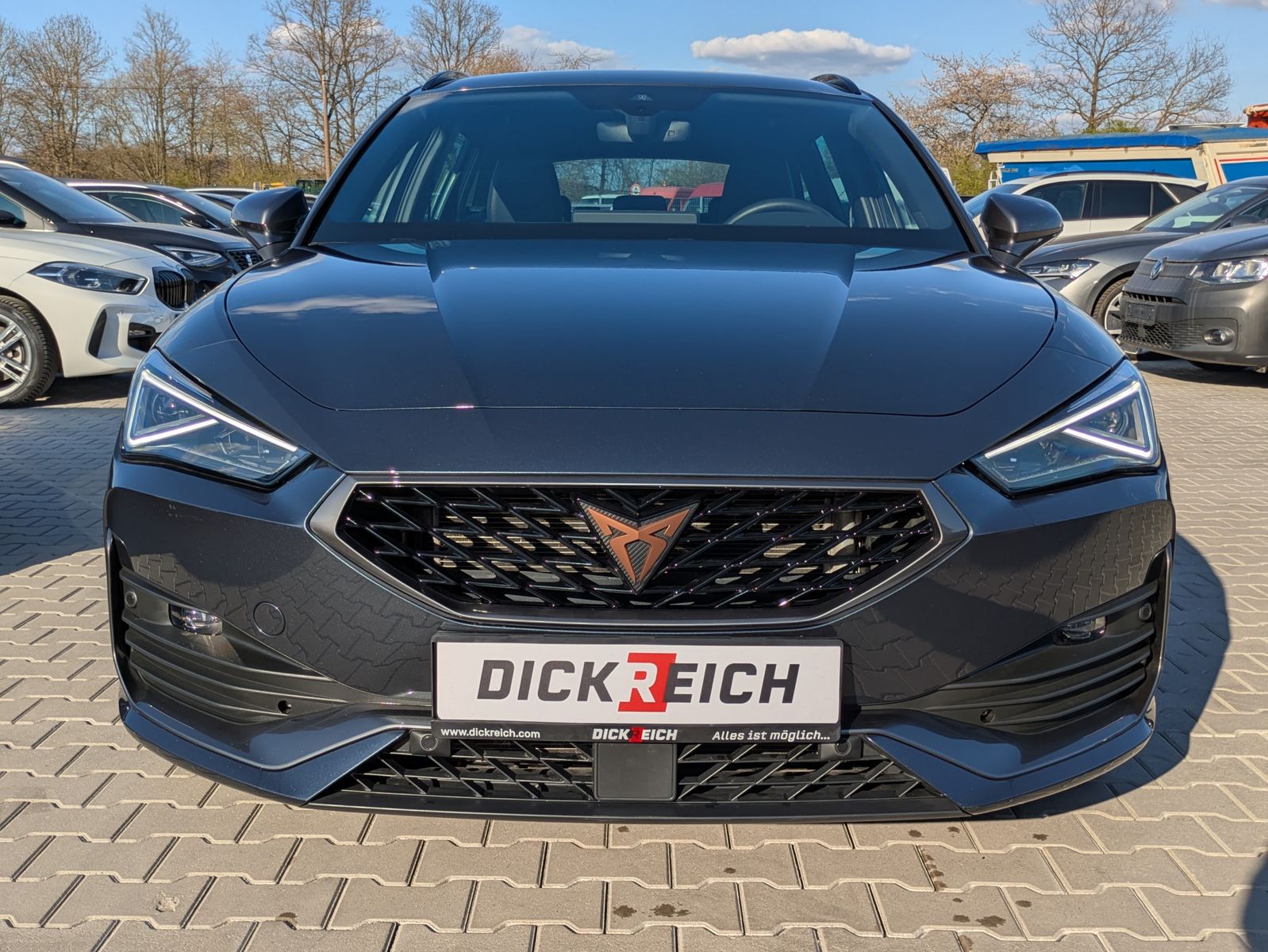 Fahrzeugabbildung CUPRA Leon 1.5 eTSI DSG MATRIX-LED*ACC*AHK*KAMERA*18"