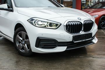 Fahrzeugabbildung BMW 118i Aut. Advantage LED LIFE-COCKPIT NAVIGATION