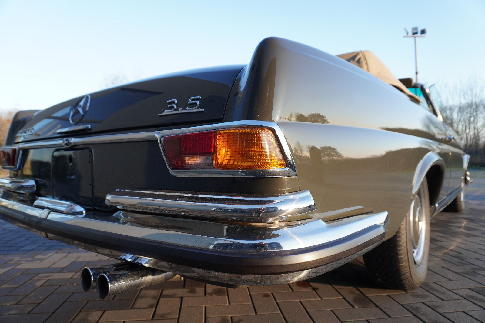 Fahrzeugabbildung Mercedes-Benz 280 SE 3,5 Cabriolet Conversion