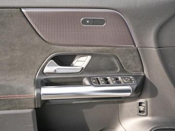 2021 Mercedes-BENZ EQA — миниатюра 17