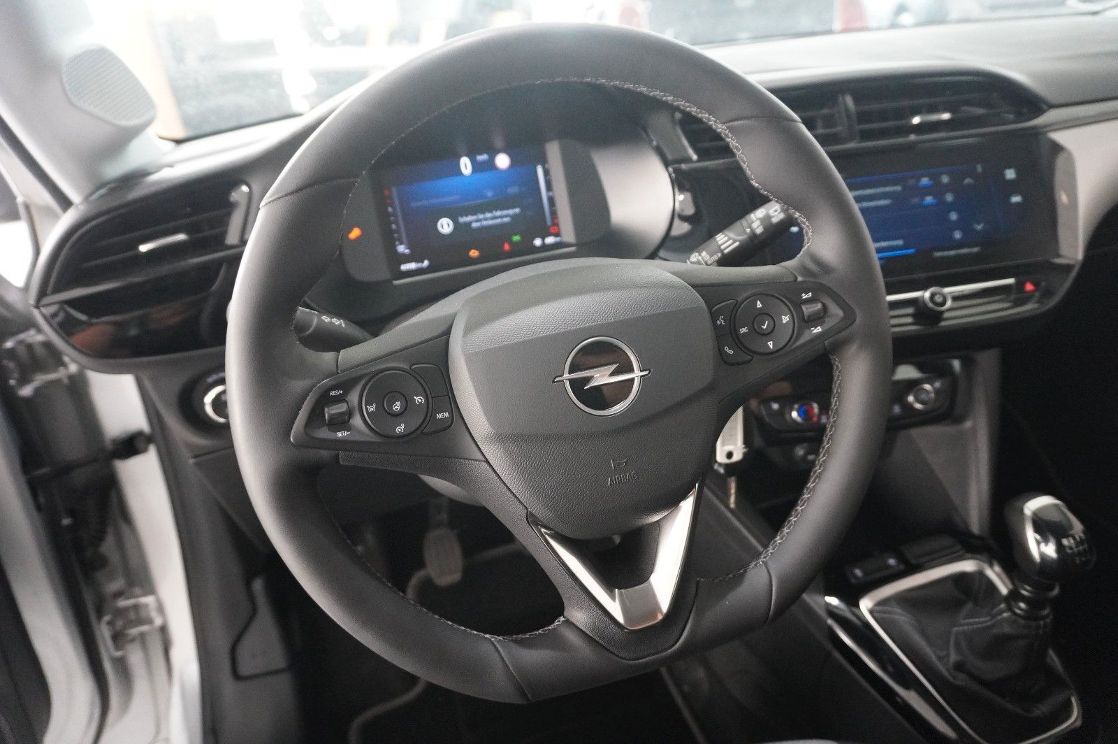 Fahrzeugabbildung Opel Corsa F 1.2 FACELIFT NAVI/LED/KAMERA/VIRTU./SHZ